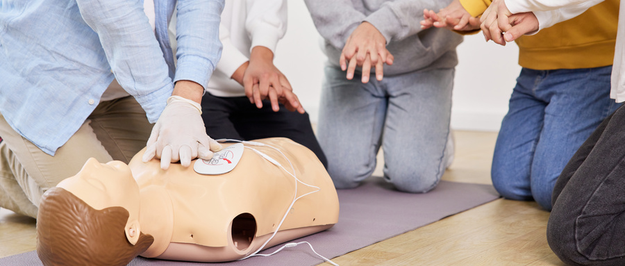 Conduct first aid training class