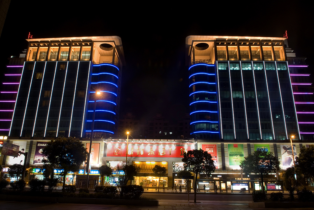 NOEFEEL Flagship Store in Yingfeng Plaza